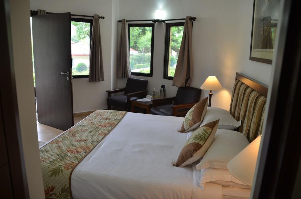 Welcomheritage Tarangi Ramganga Resort, Corbett Marchula Экстерьер фото